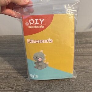 DIY Yarn Craft Kit: Dinosaur